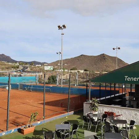 Escape Relax And Enjoy Апартаменты